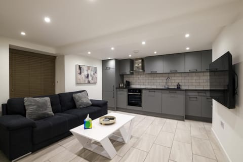 TV and multimedia, Kitchen or kitchenette, Living room