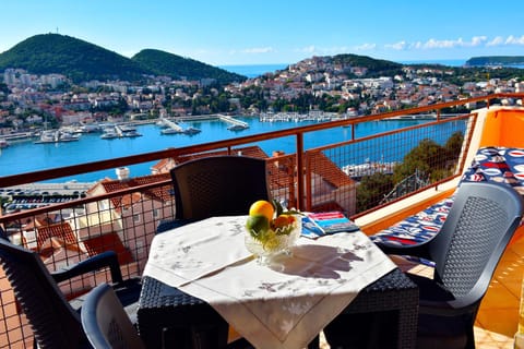 Balcony/Terrace, Seating area, Sea view