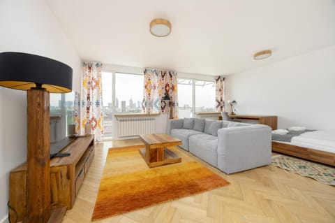 Bed, TV and multimedia, Living room, Photo of the whole room, Seating area