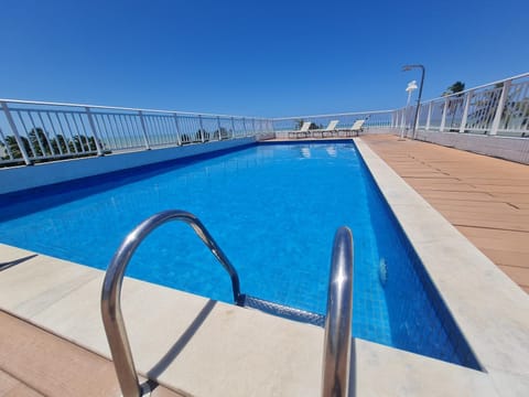 Pool view, Swimming pool, sunbed