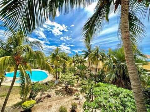 Day, Natural landscape, Garden, Garden, Garden view, Pool view, Swimming pool