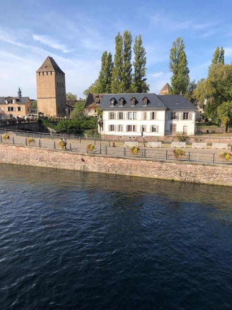 Landmark view, River view