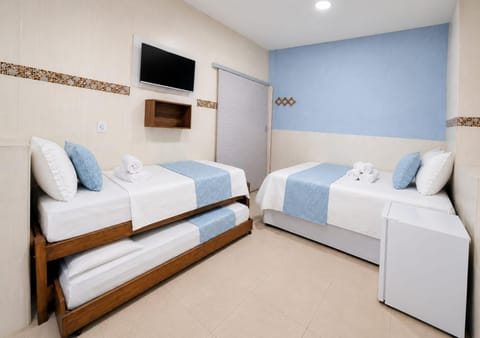 Bed, TV and multimedia, Bedroom, towels, air conditioner