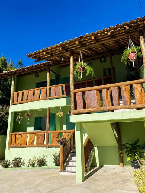 Property building, Facade/entrance, Day, Balcony/Terrace