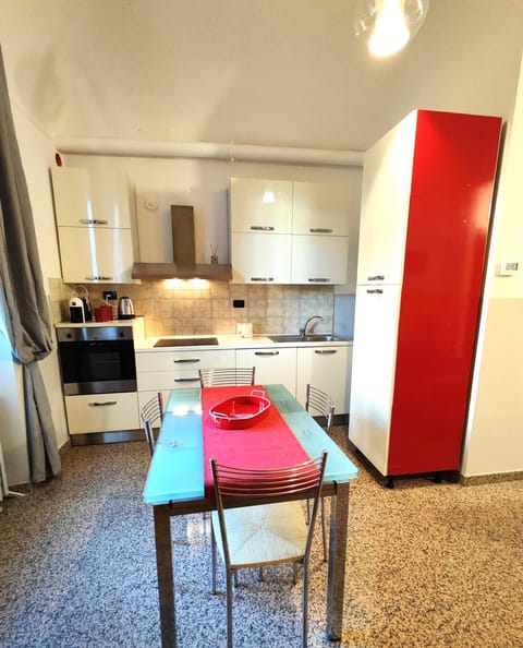 Kitchen or kitchenette, dishwasher, pet friendly, stove