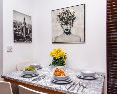 Luxury 3 King Bed Apartment Quayside Apartment in Salford