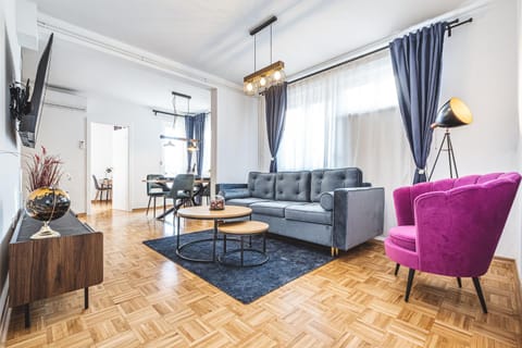 TV and multimedia, Living room, air conditioner