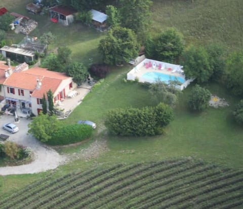Property building, Day, Natural landscape, Bird's eye view, Garden, Garden view, Pool view, Swimming pool, sunbed