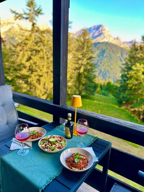 Balcony/Terrace, Mountain view