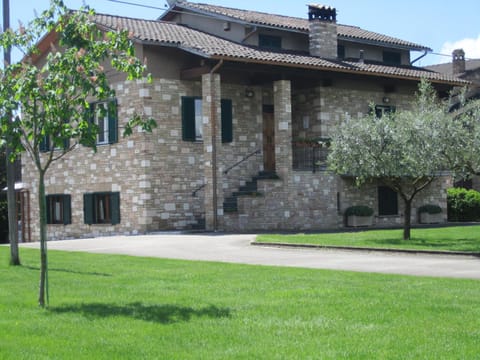 Property building, Day, Garden, Garden view