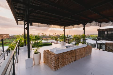 Patio, Day, Natural landscape, View (from property/room), Balcony/Terrace, Pool view, Swimming pool