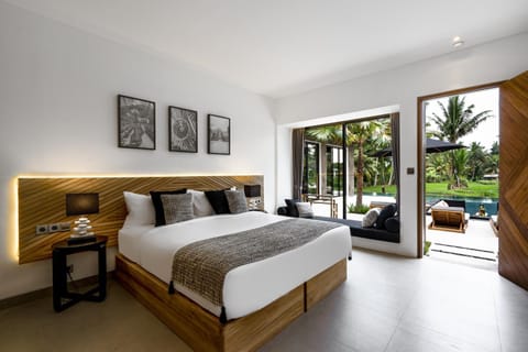 Bed, TV and multimedia, View (from property/room), Bedroom, air conditioner