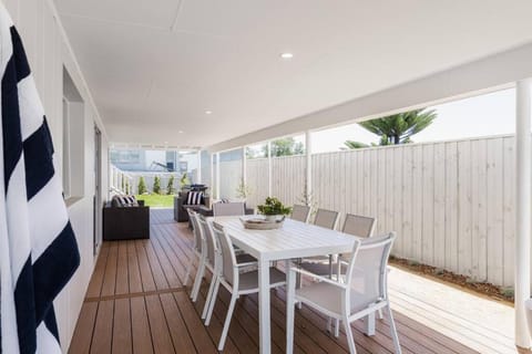 Patio, Balcony/Terrace, Seating area, Dining area