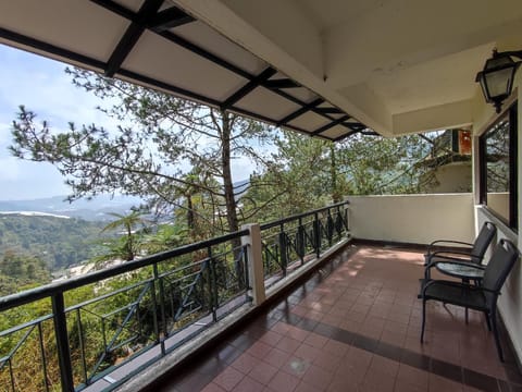Balcony/Terrace, Mountain view
