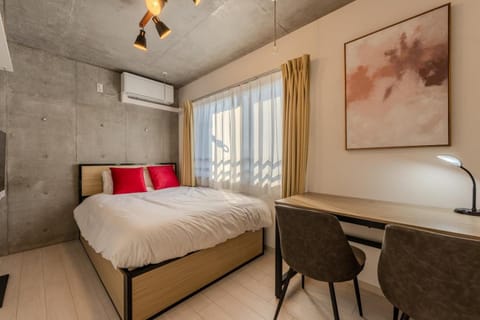 Bed, Living room, Photo of the whole room, Seating area, Bedroom, air conditioner