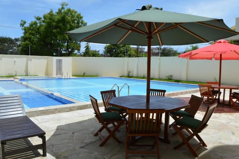 Swimming pool, Swimming pool