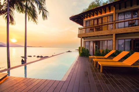 Property building, View (from property/room), Sea view, Swimming pool