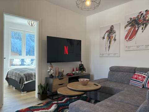 Game Room, Living room