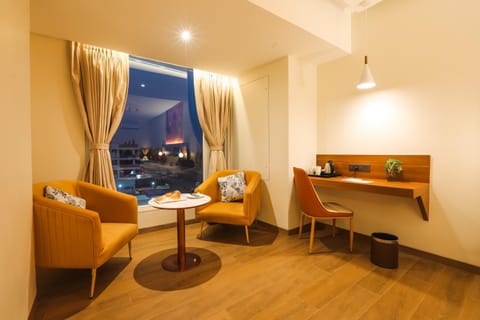View (from property/room), Seating area, City view