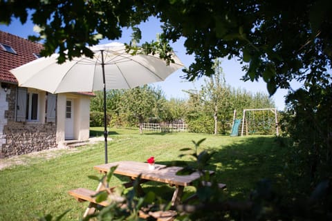 Day, Garden view