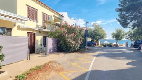 Property building, Street view