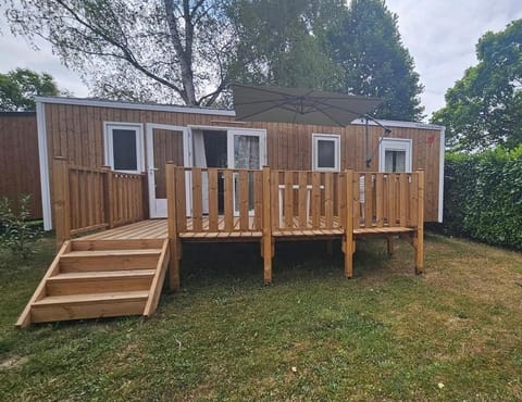 Camping de Charlieu Campground/
RV Resort in Bourgogne-Franche-Comté