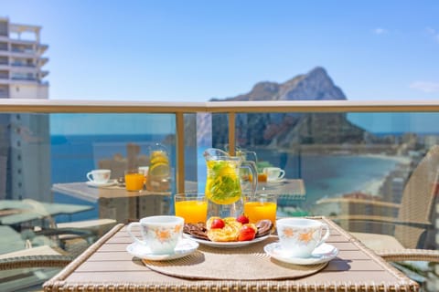 Day, Natural landscape, View (from property/room), Balcony/Terrace, Dining area, Mountain view, Sea view, Sea view