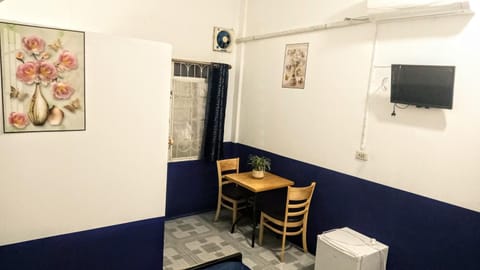 fireplace, air conditioner