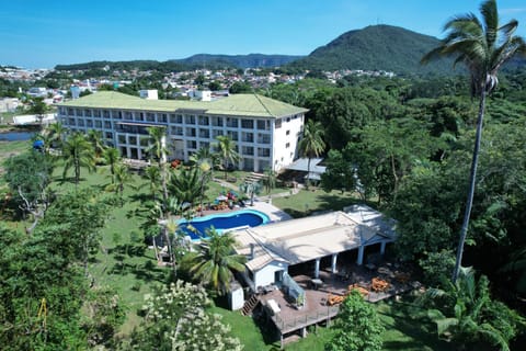 Facade/entrance, Bird's eye view