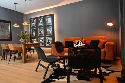 Communal lounge/ TV room, Living room, Dining area