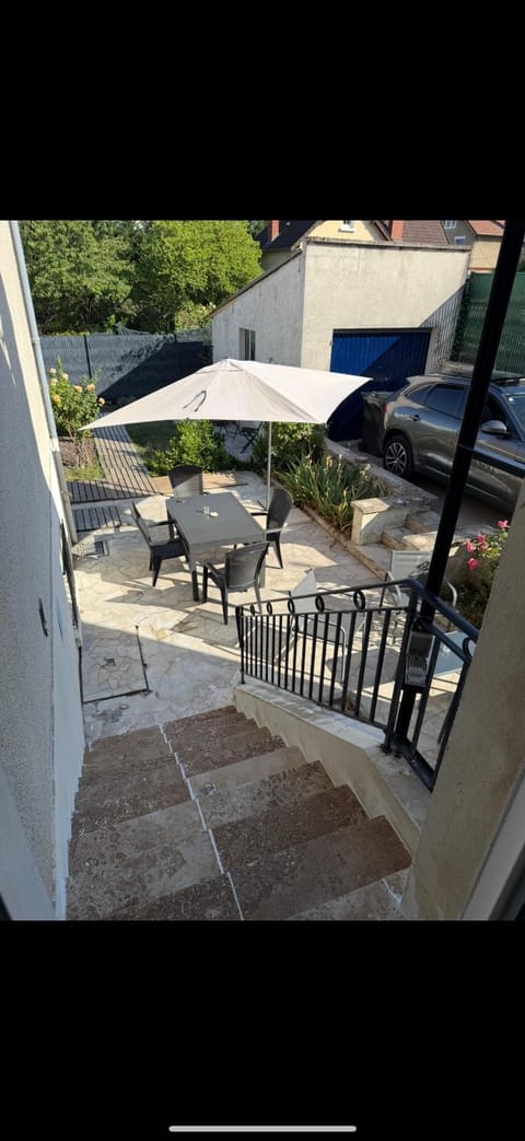 Maison chaleureuse avec jardin House in Bourges