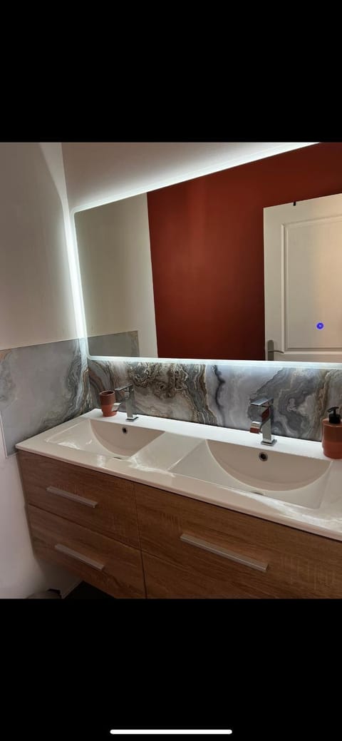 Maison chaleureuse avec jardin House in Bourges