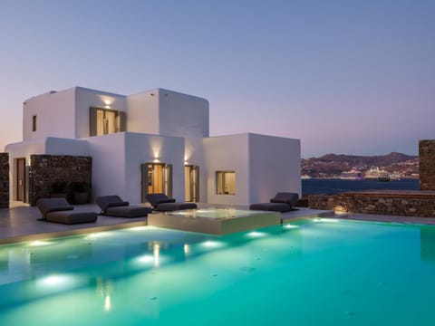 Property building, Pool view, Swimming pool, sunbed