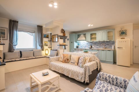 Villa Liliana - Ancora - Esclusivo con Accesso Diretto alla Spiaggia House in Varigotti