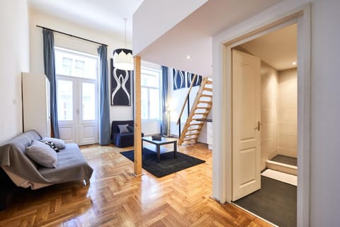 Living room, Photo of the whole room