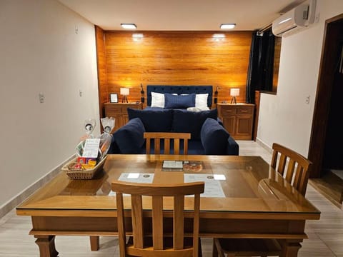 Bed, Living room, Photo of the whole room, Seating area, Dining area, Bedroom