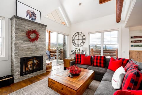 TV and multimedia, Living room, flat iron