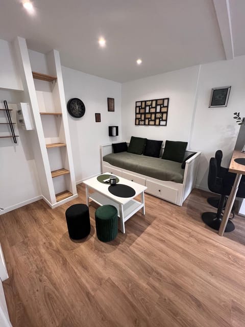 Les bords du Clain - Entrée Autonome Studio Apartment in Poitiers