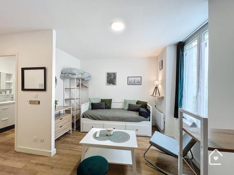 Les bords du Clain - Entrée Autonome Studio Apartment in Poitiers