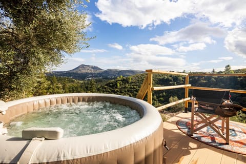 Day, Natural landscape, Hot Tub, View (from property/room), Balcony/Terrace, Spa and wellness centre/facilities, Mountain view