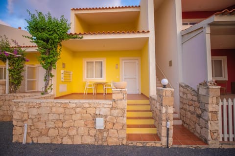 Property building, Balcony/Terrace