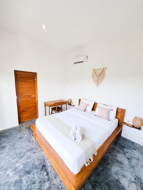 Bedroom, air conditioner