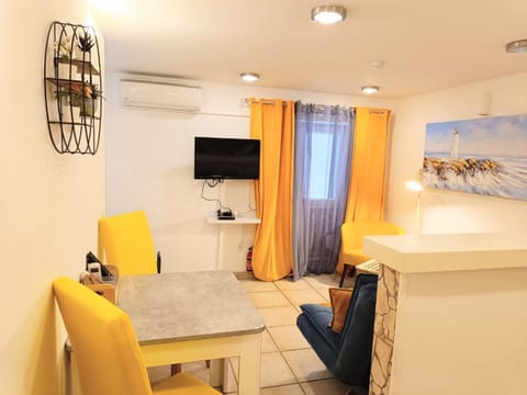AS Lucana Apartment - Ground floor Apartment in Vis