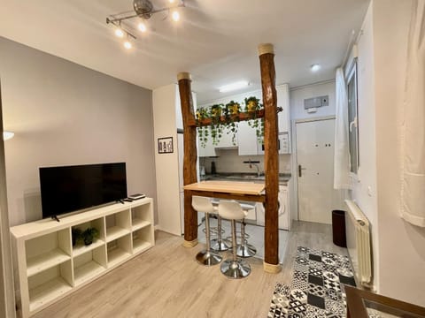 Communal lounge/ TV room, Dining area