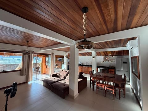 Casa Mar - Beira mar na Ilha do Araújo - Paraty House in State of Rio de Janeiro