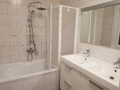 COSY HOUSE 6BEDROOMS GARDEN House in Antwerp