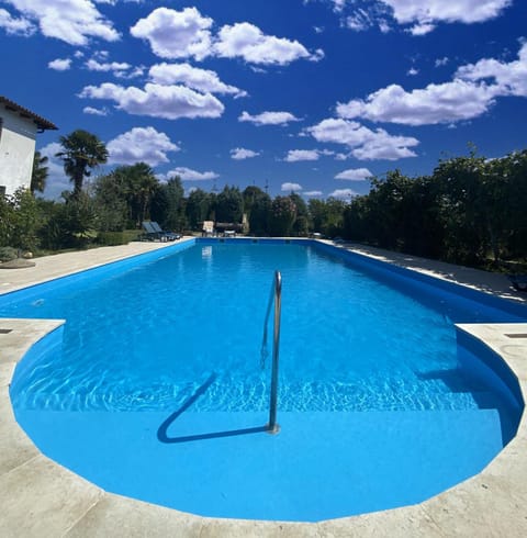 Swimming pool, Swimming pool