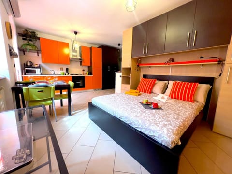 Dining area, Bedroom, kitchen