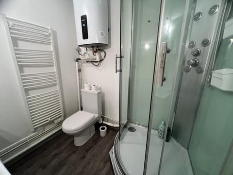 Shower, Toilet, Bathroom