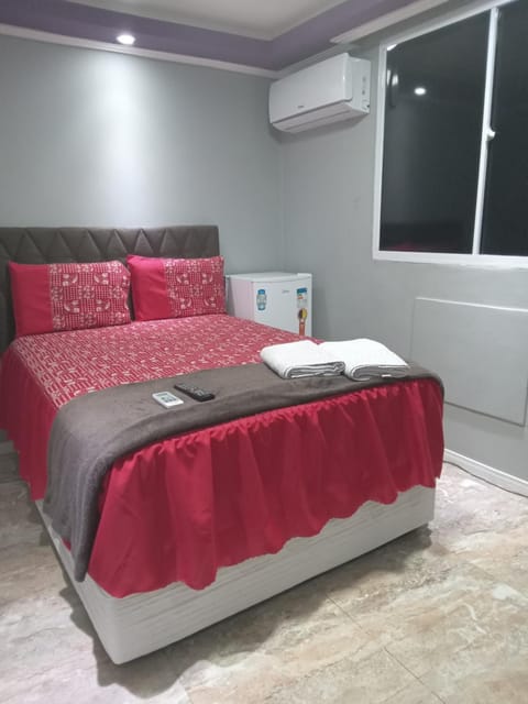Bed, Photo of the whole room, Bedroom, air conditioner